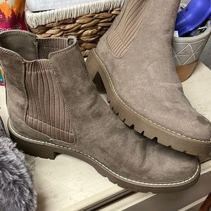 Black Rivet booties